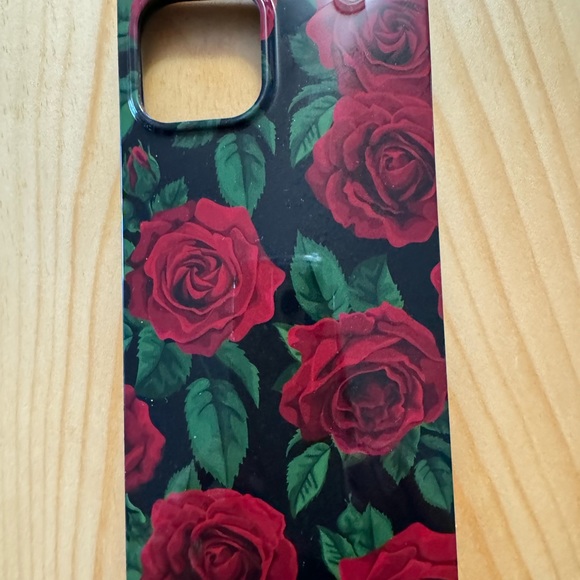 Two Flaunt used iPhone 12 Pro Max,cases….lots of life left in them! - Picture 2 of 2